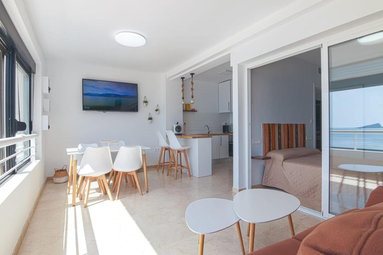 Luminoso Apartamento en Primera Línea de Playa Benidorm Exterior foto