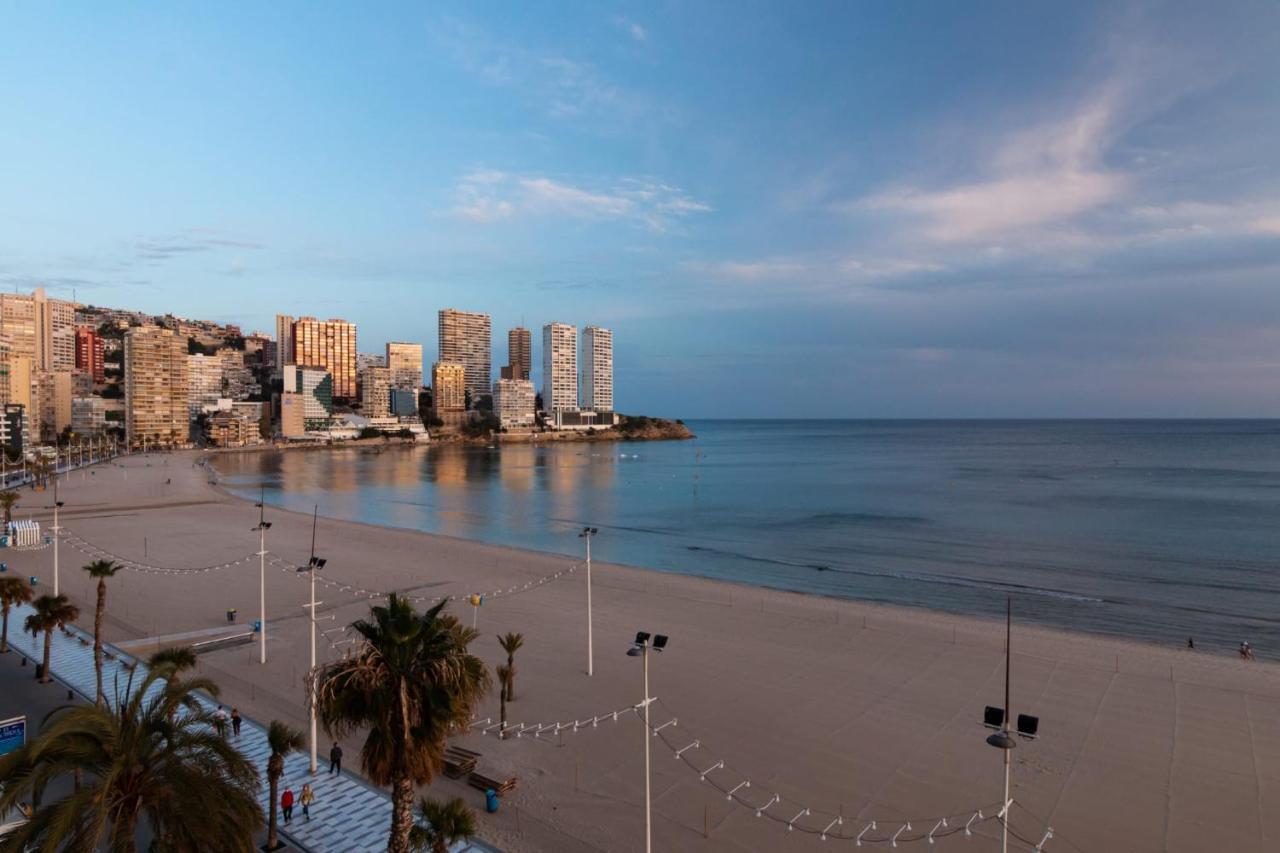 Luminoso Apartamento en Primera Línea de Playa Benidorm Exterior foto