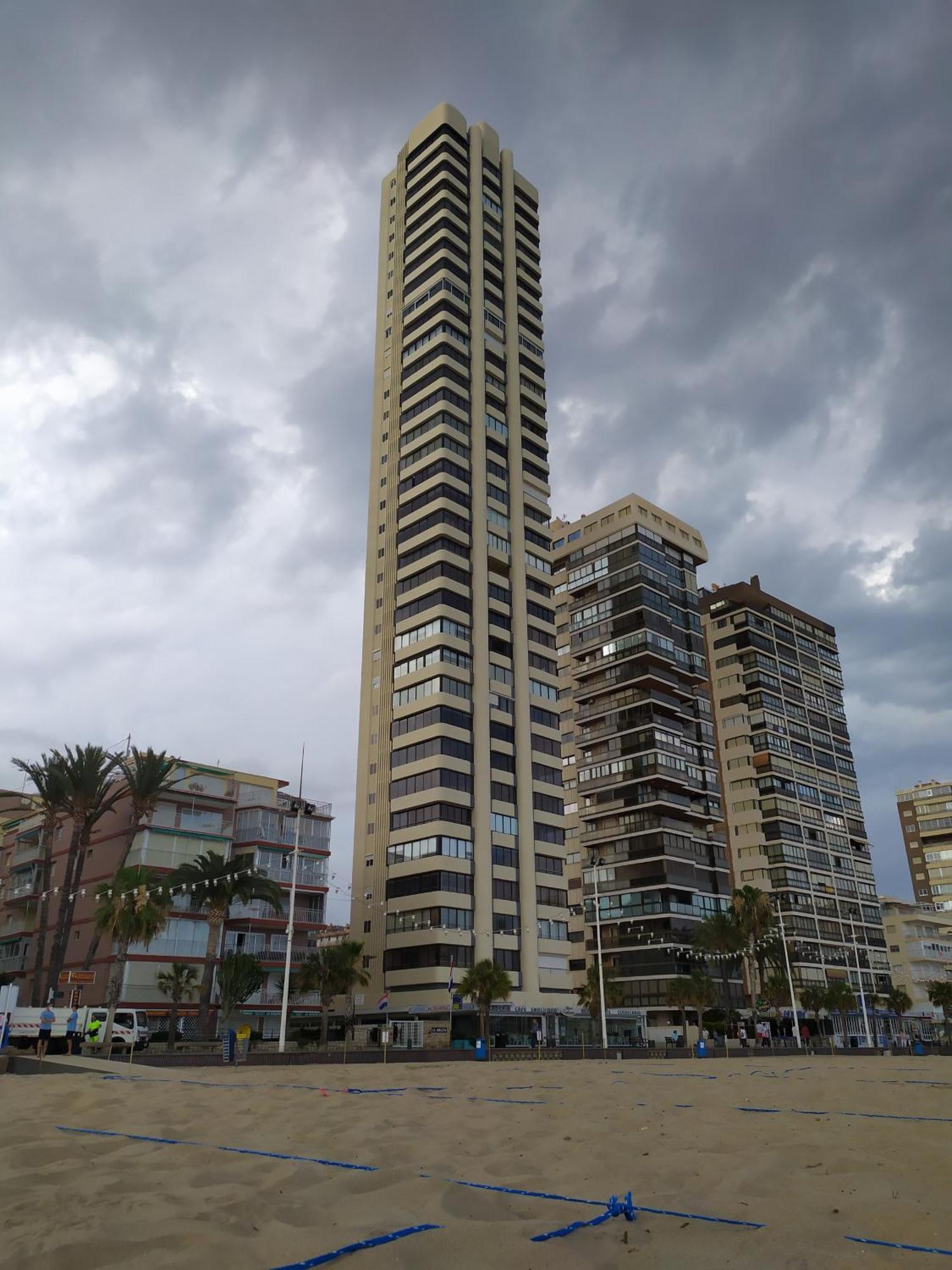 Luminoso Apartamento en Primera Línea de Playa Benidorm Exterior foto
